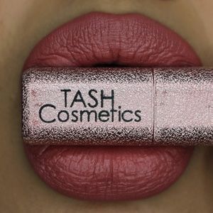 FEMME FATALE CREAM MATTE LIPSTICK - NUDE TUDE